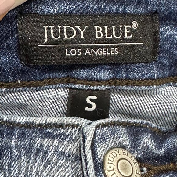 Judy Blue Distressed Bermuda Medium‎ Wash Denim Jean 7" Shorts JB15259 Small NWT - Picture 6 of 10